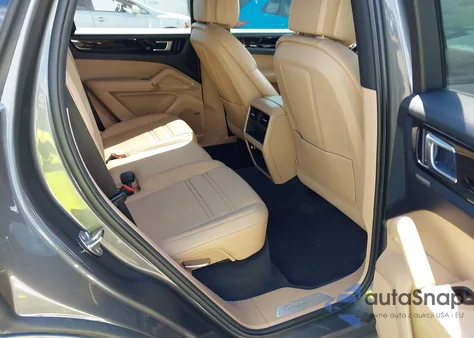 2019 Porsche Cayenne из США, поврежденный, VIN WP1AA2AY2KDA08337